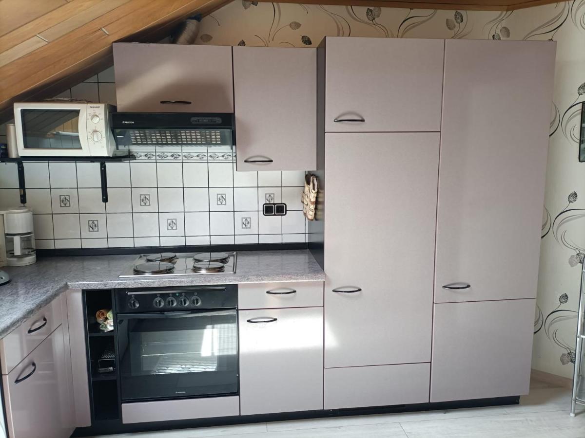 Haus Heidrun Appartement Dolgesheim Buitenkant foto